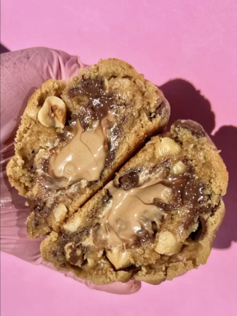 El Mucho Bueno, cookie coupé au cœur fondant noisette